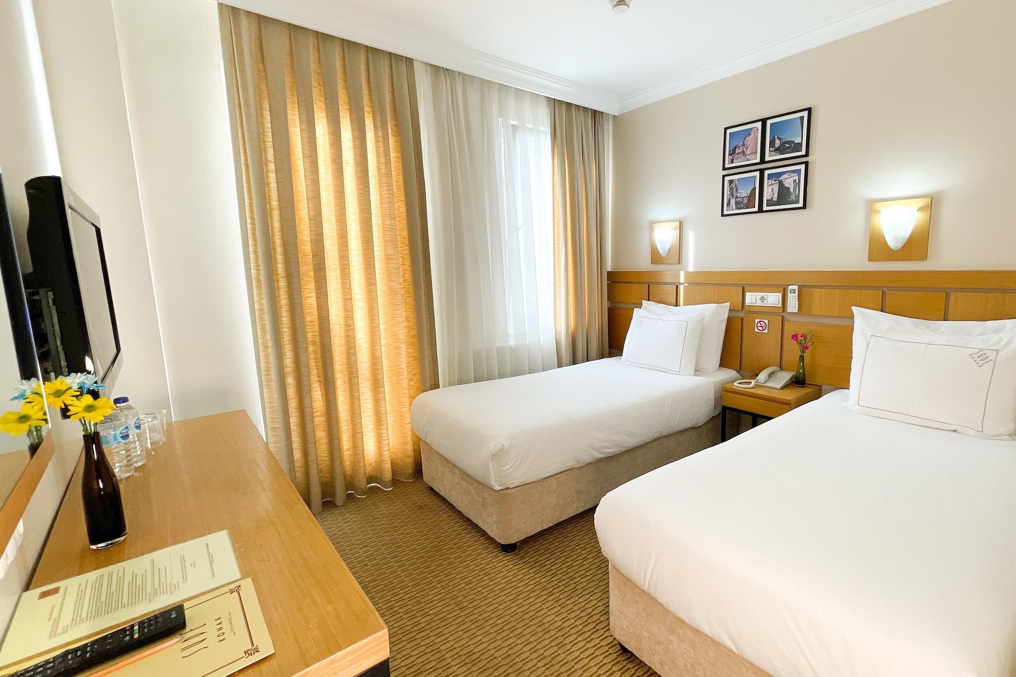 Otel Sude