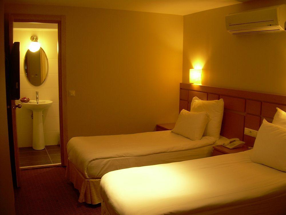 Hotel Sude 3*